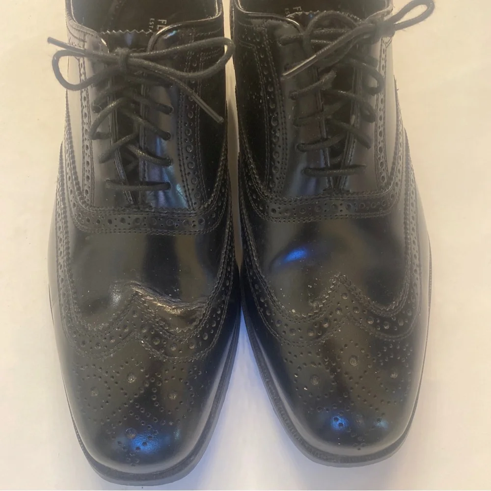 FLORSHEIM Black Wingtip Lace Up Dress Shoes Mens 9.5 D EUC lcsr $130